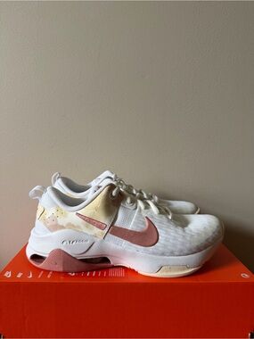 Nike Zoom Bella 6 PRM Red Stardust DZ1347-100 Women’s Size 6